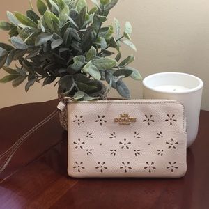 Coach wristlet white